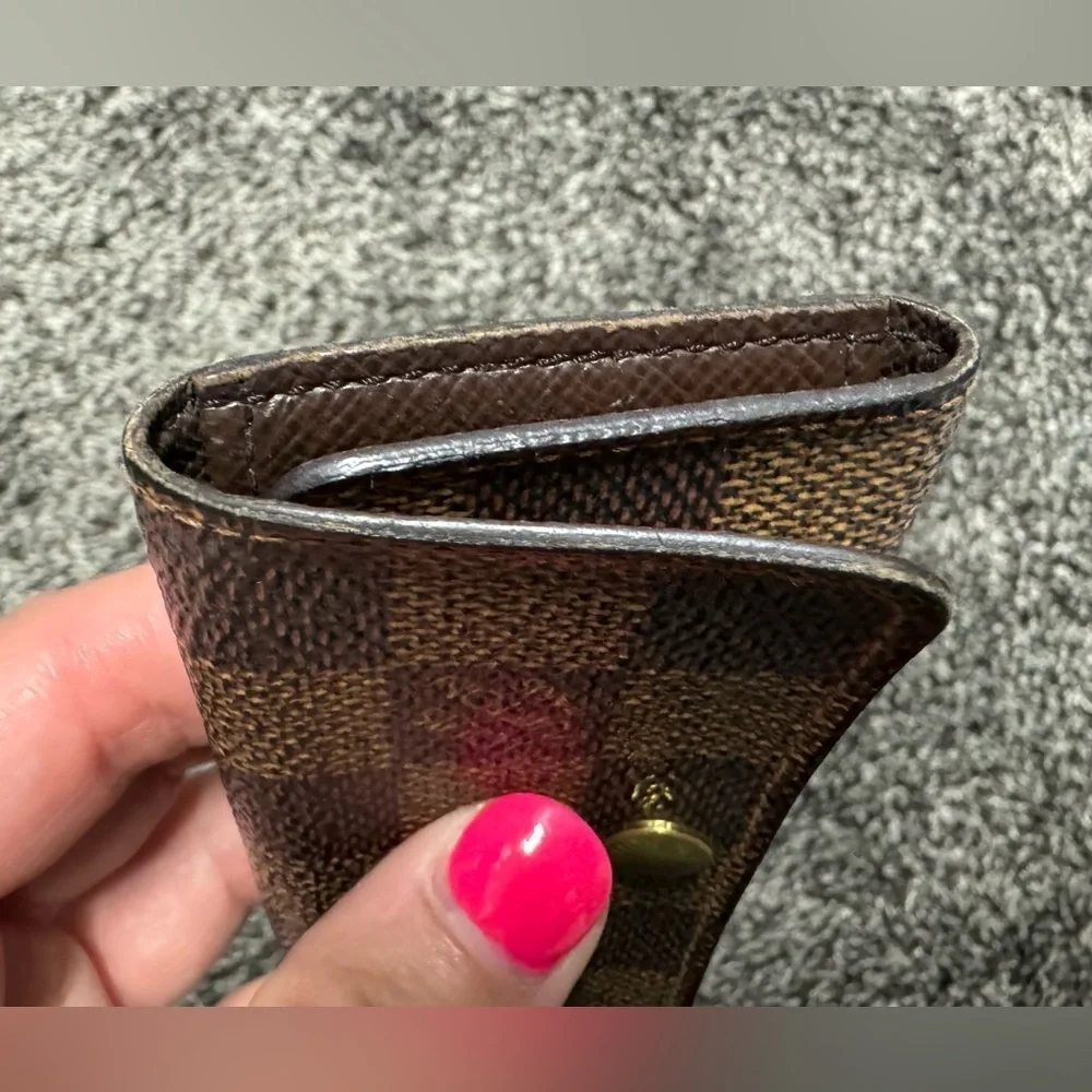 Louis Vuitton Damier Ebene key holder